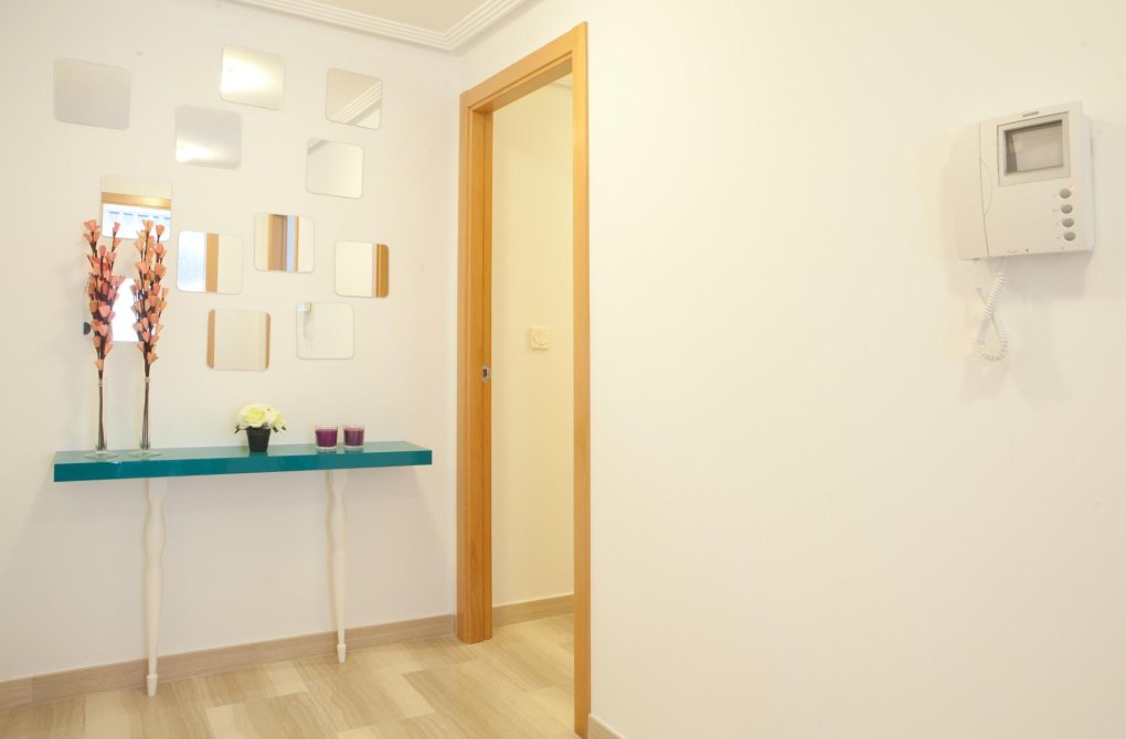 Resale - Apartment - Santa Pola - Playa Levante