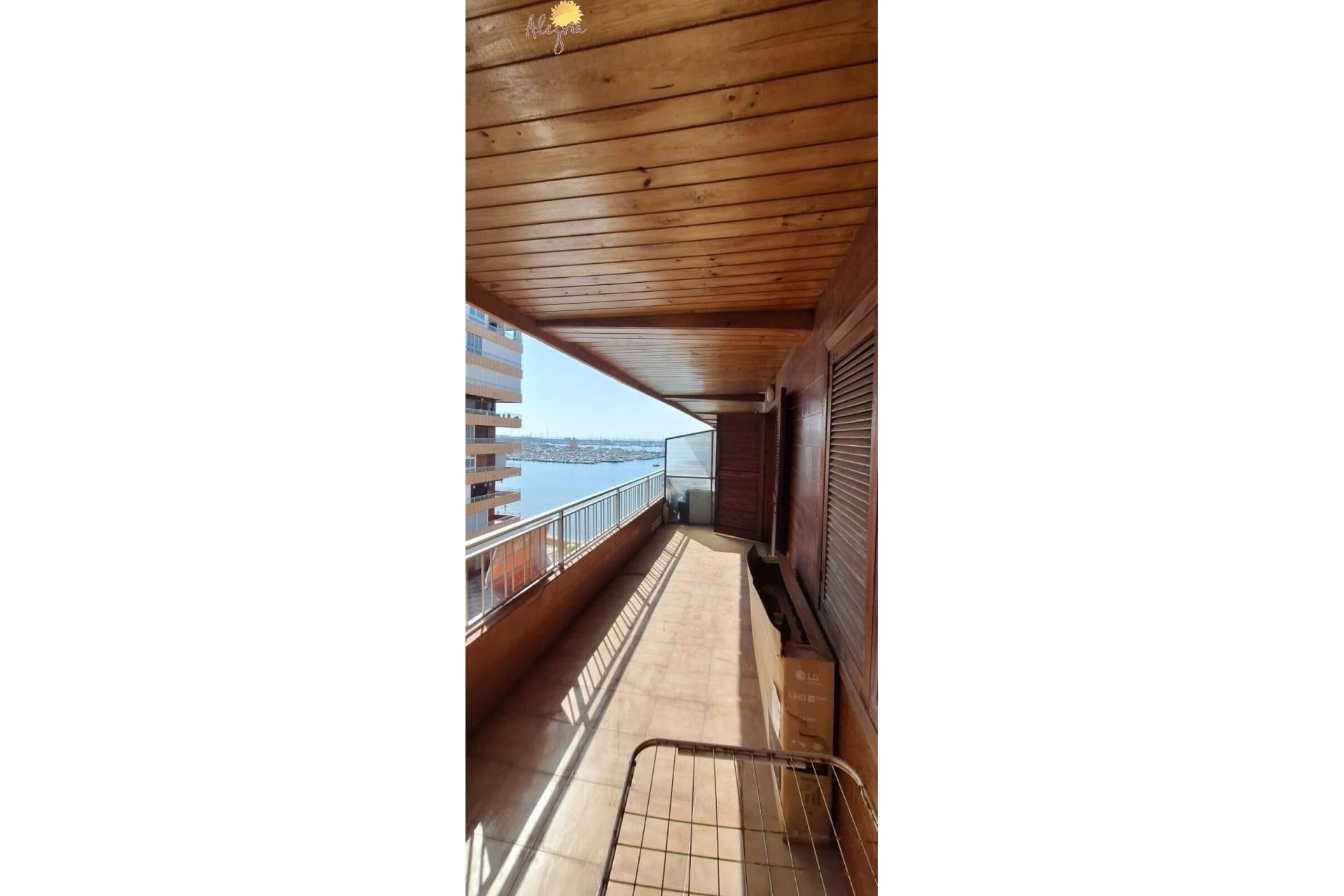 Resale - Apartment - Torrevieja - Acequion