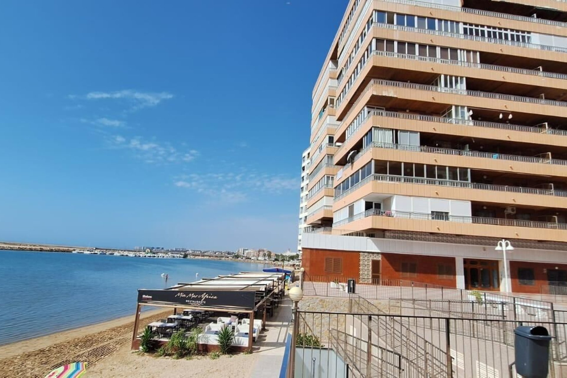 Resale - Apartment - Torrevieja - Acequion