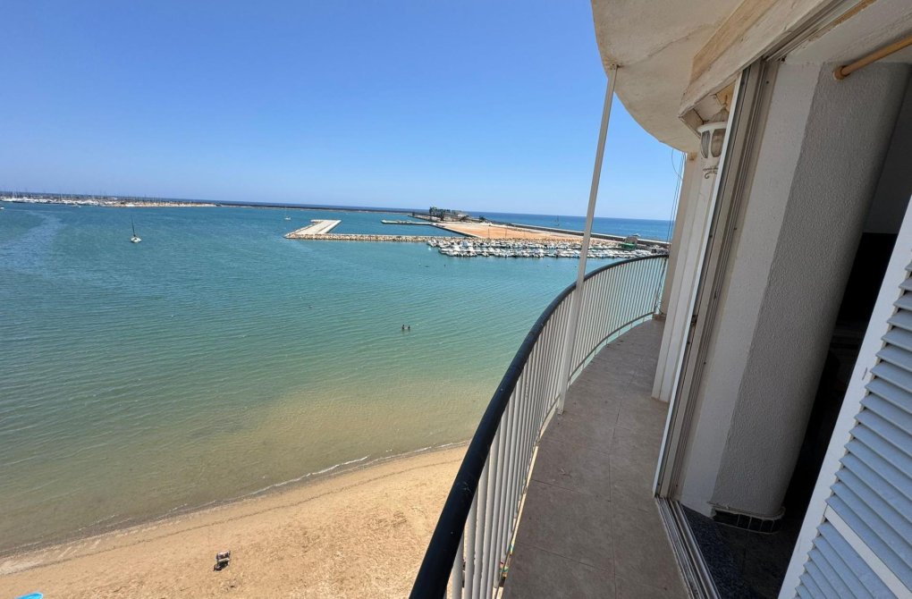 Resale - Apartment - Torrevieja - Acequion