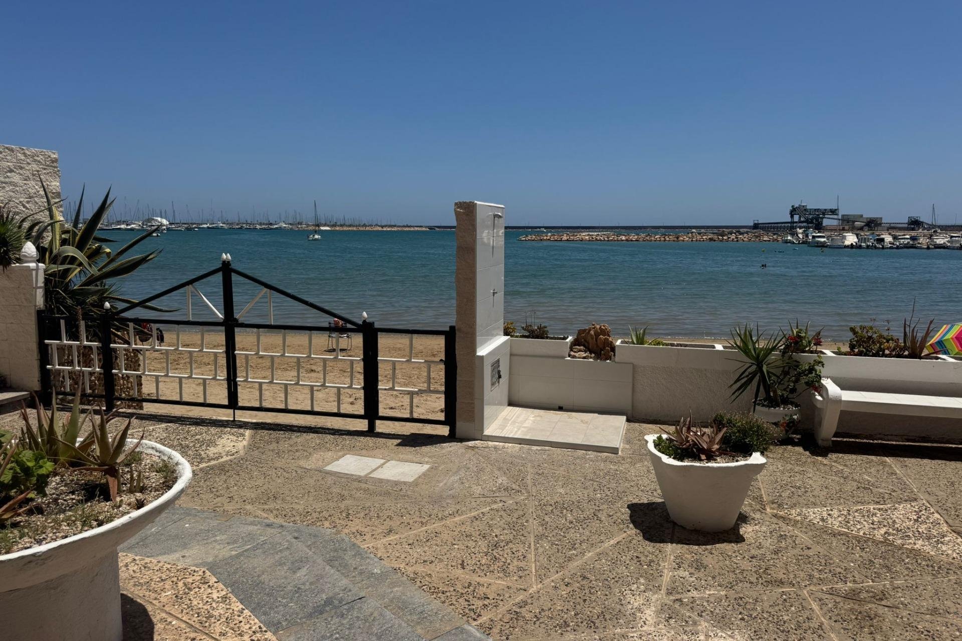 Resale - Apartment - Torrevieja - Acequion