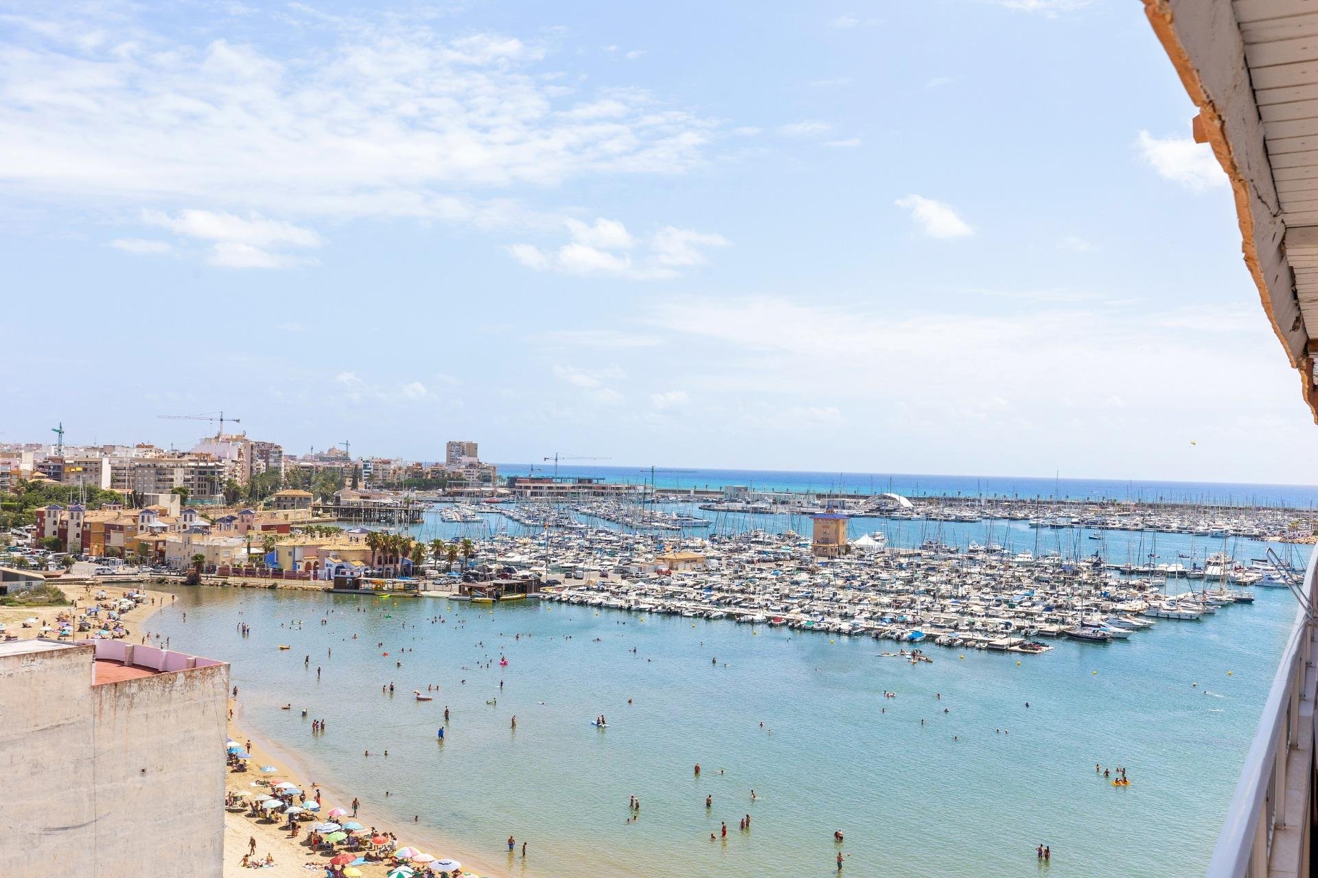 Resale - Apartment - Torrevieja - Acequion