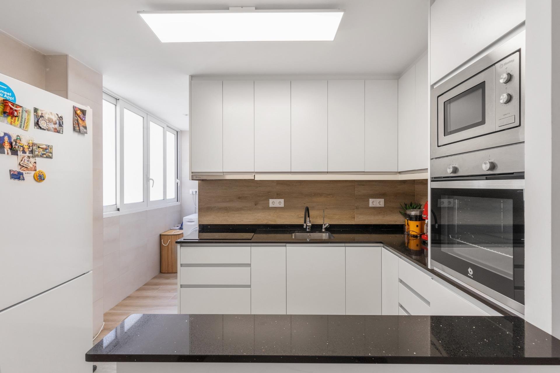 Resale - Apartment - Torrevieja - Acequion