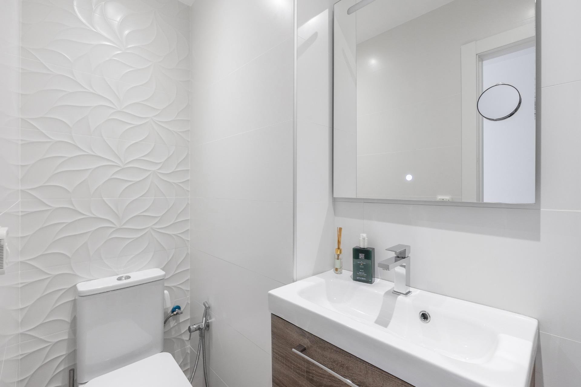 Resale - Apartment - Torrevieja - Acequion