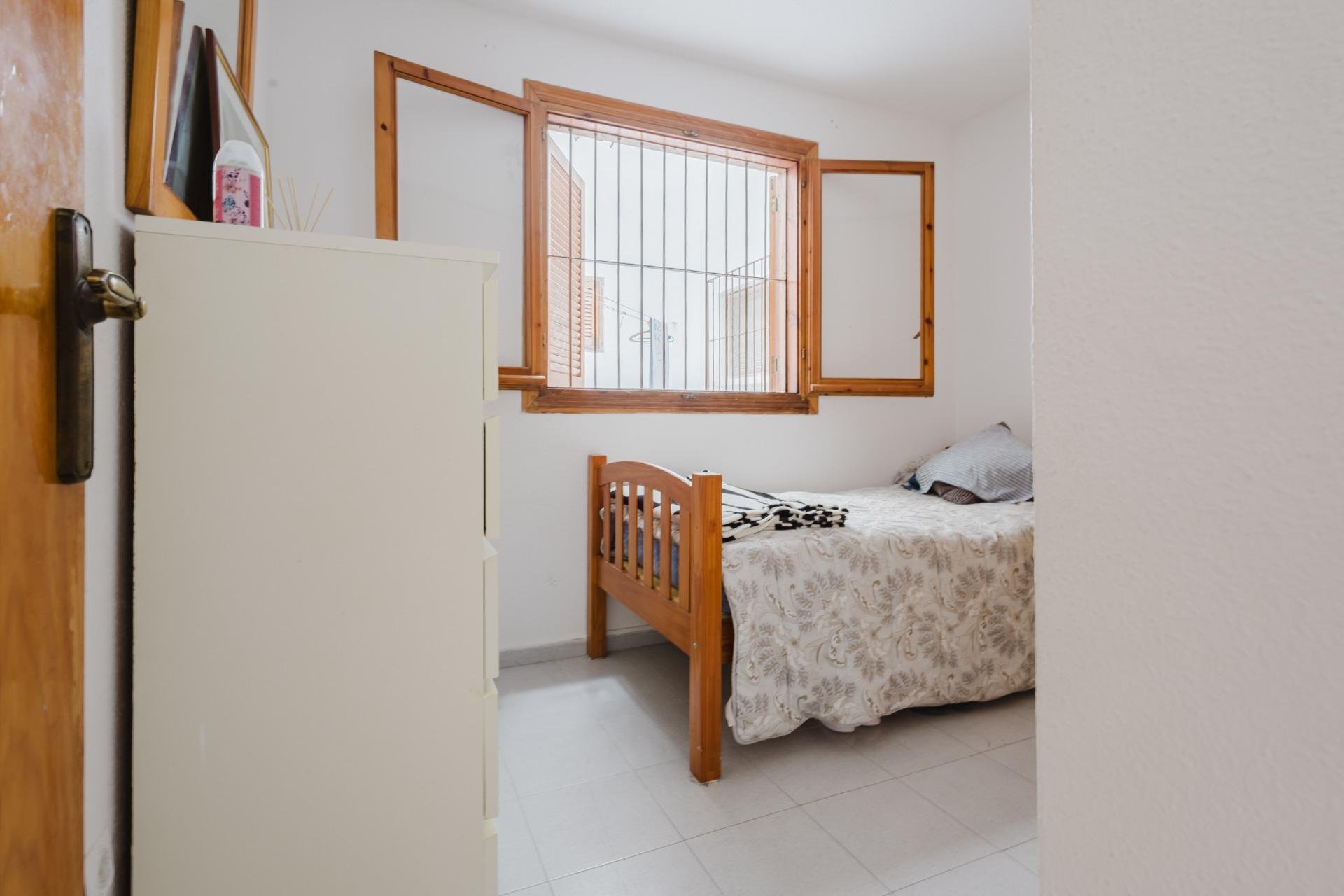 Resale - Apartment - Torrevieja - Acequion