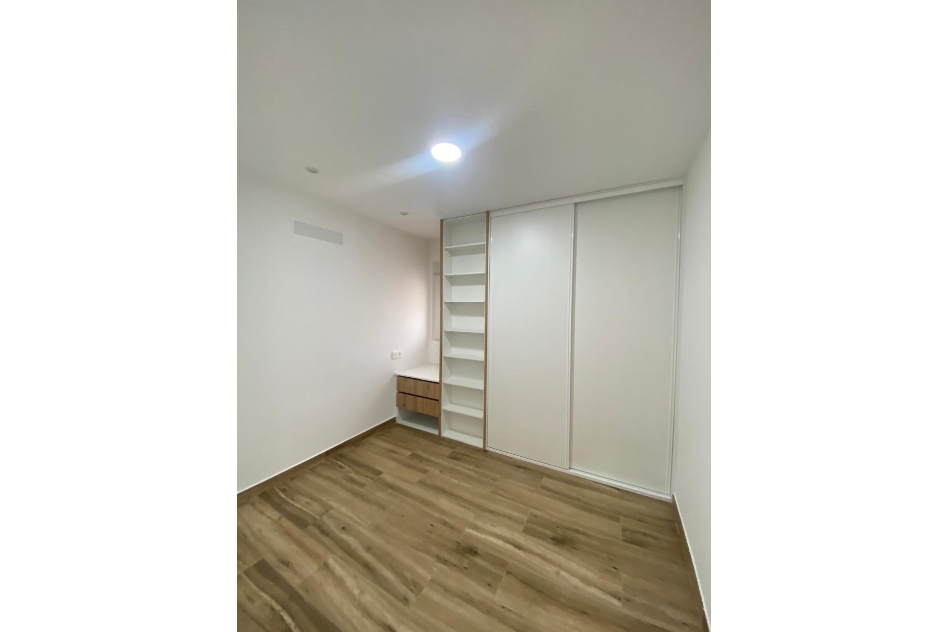 Resale - Apartment - Torrevieja - Acequion