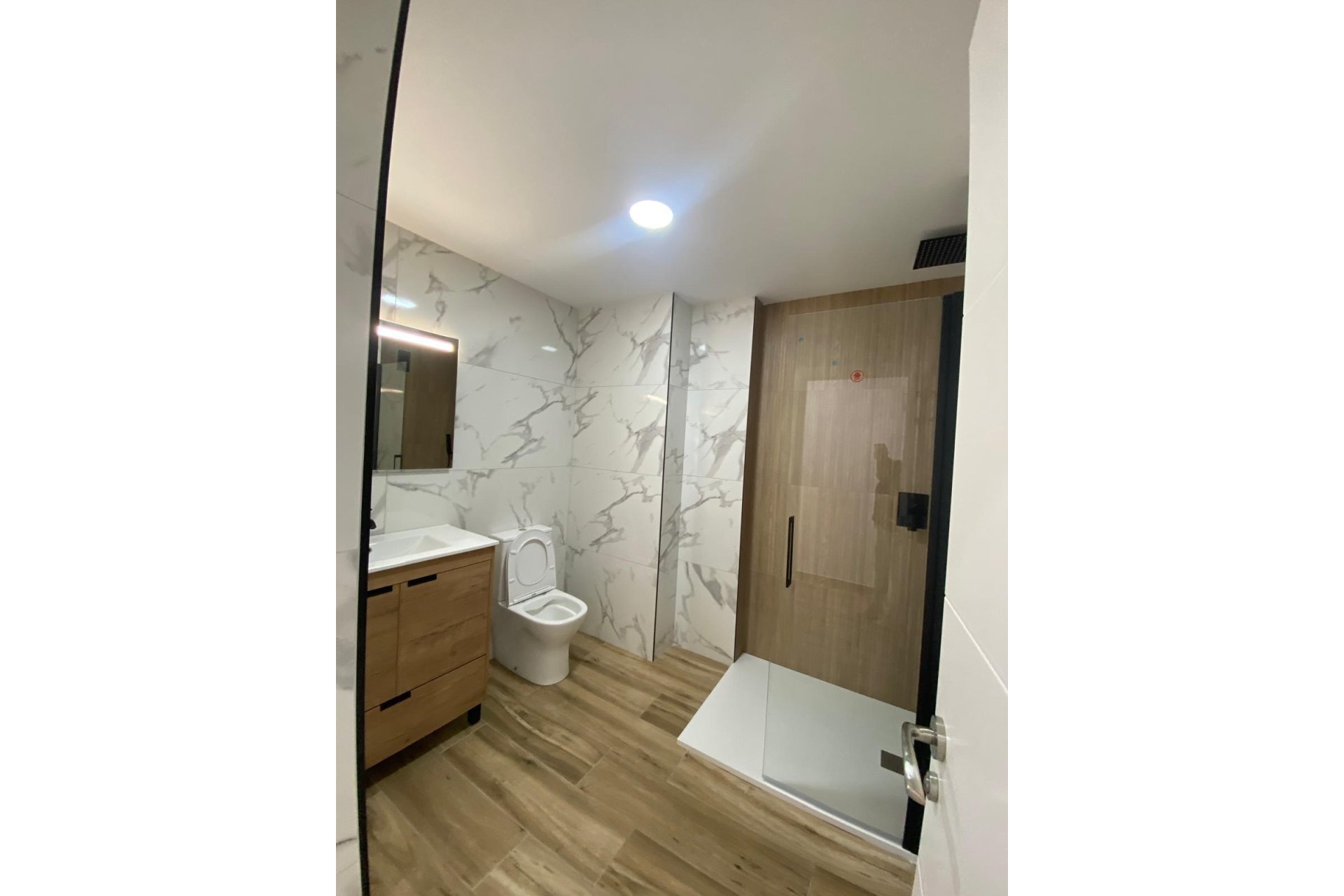 Resale - Apartment - Torrevieja - Acequion