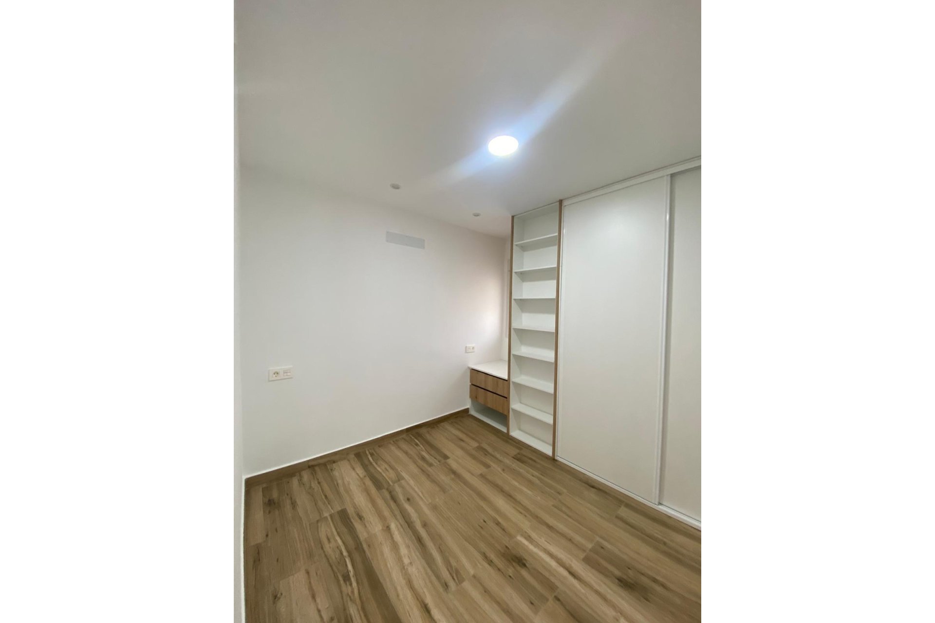 Resale - Apartment - Torrevieja - Acequion