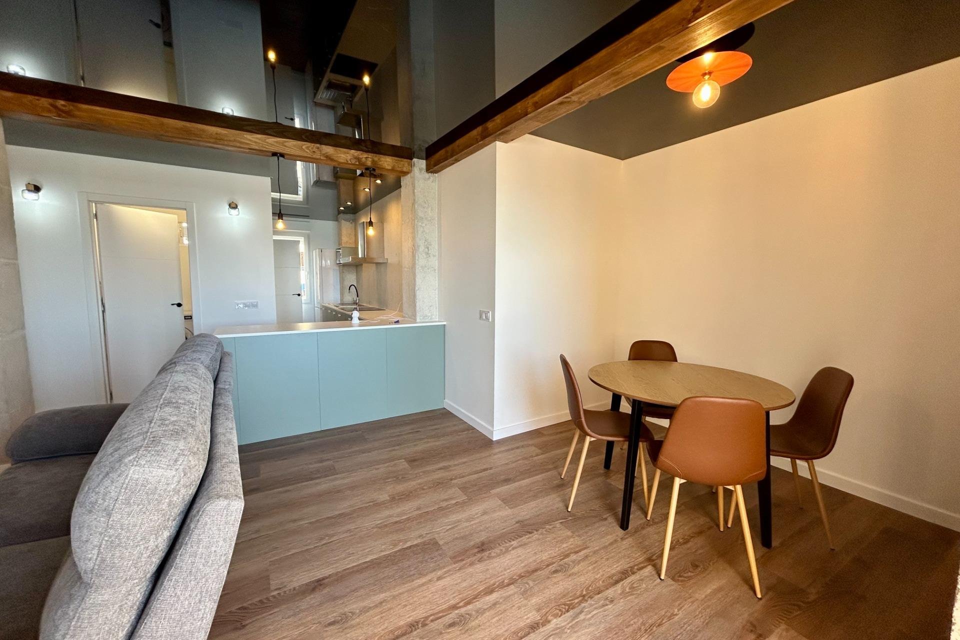 Resale - Apartment - Torrevieja - Acequion