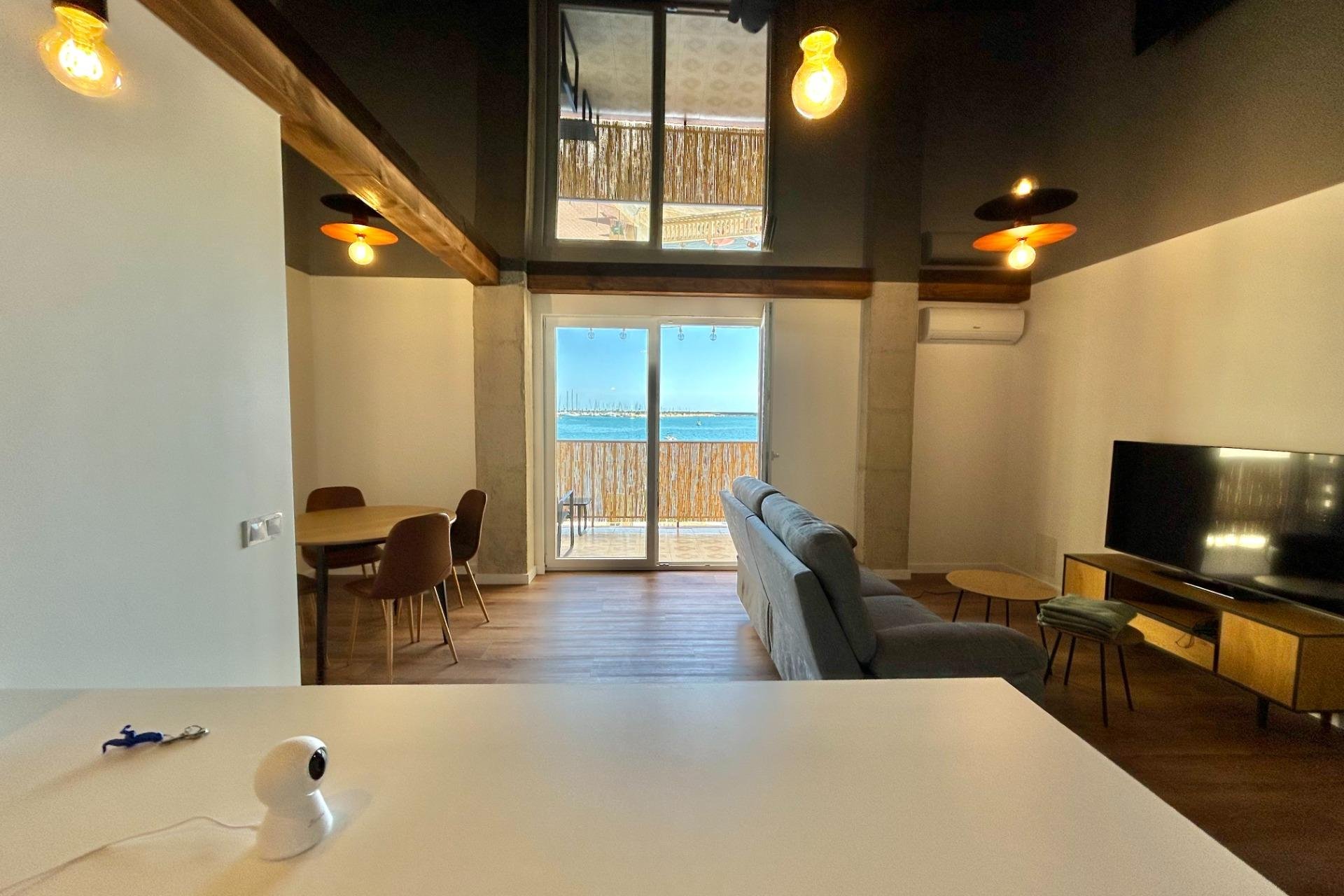 Resale - Apartment - Torrevieja - Acequion