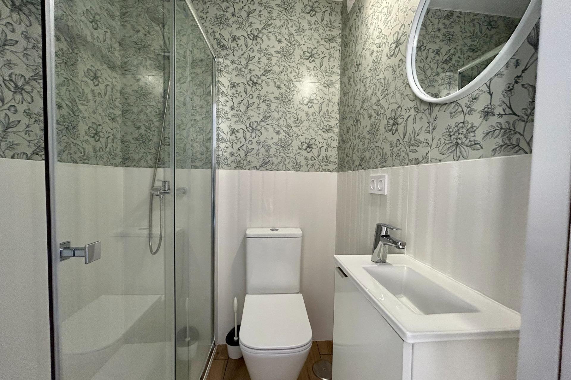 Resale - Apartment - Torrevieja - Acequion