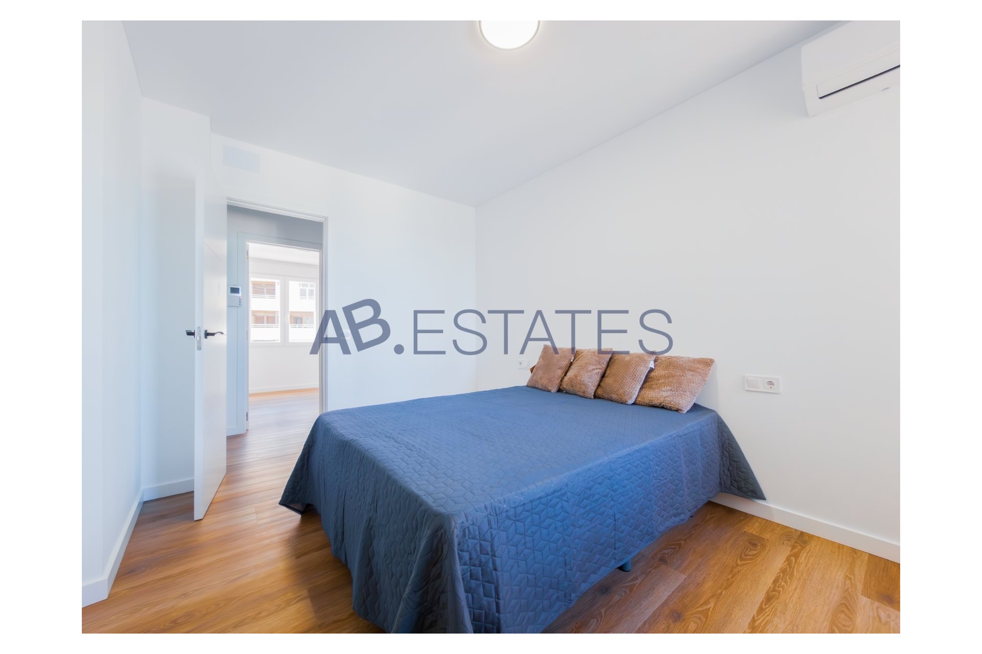 Resale - Apartment - Torrevieja - Acequion
