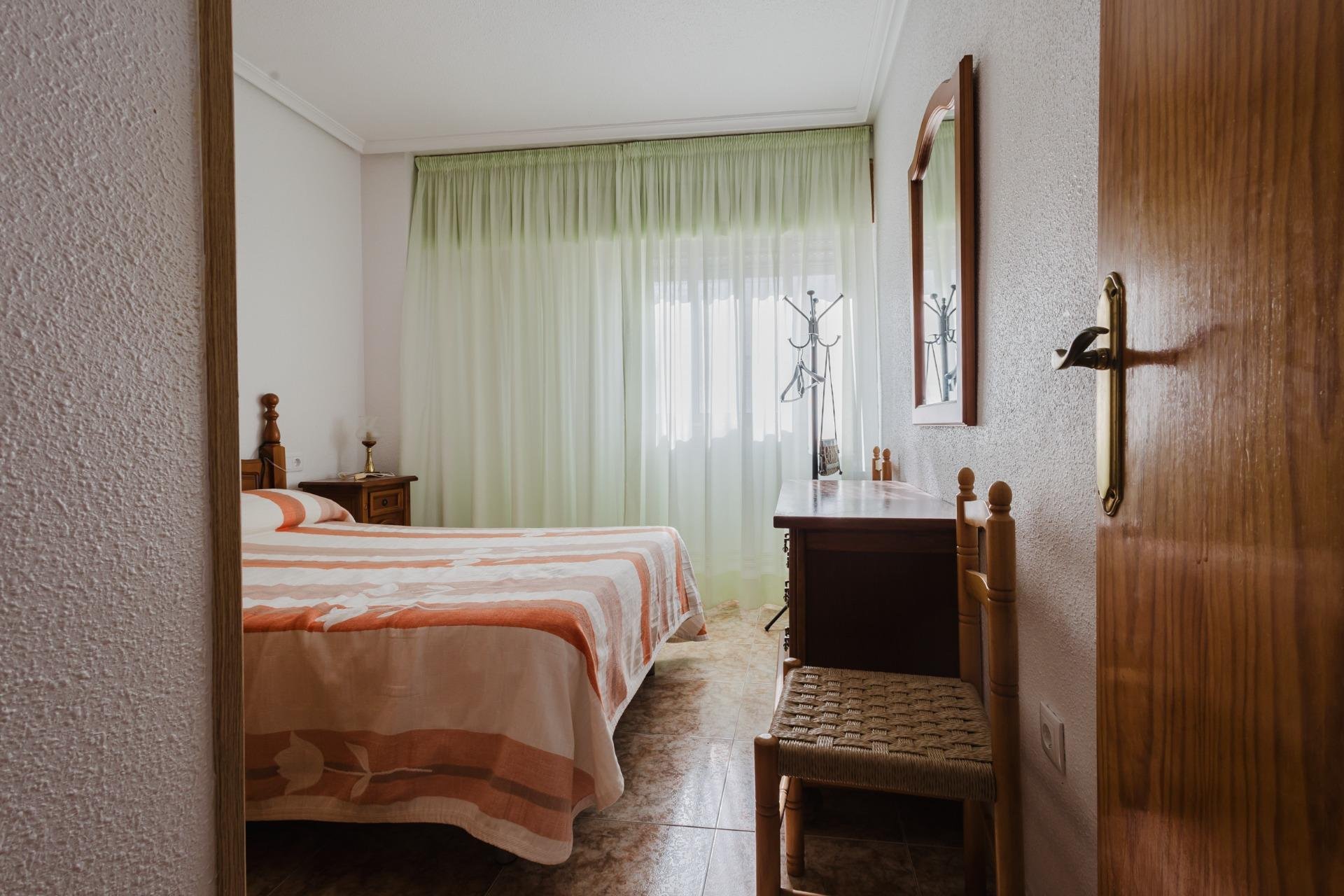 Resale - Apartment - Torrevieja - Acequion