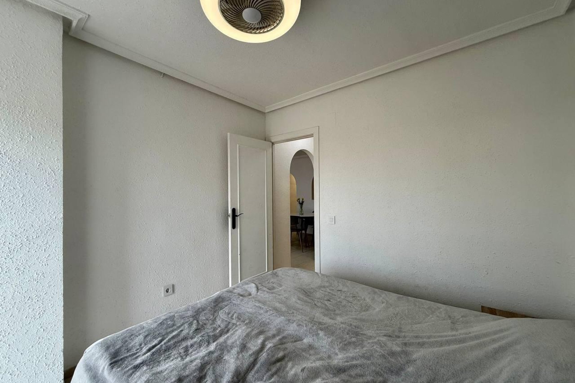 Resale - Apartment - Torrevieja - Acequion