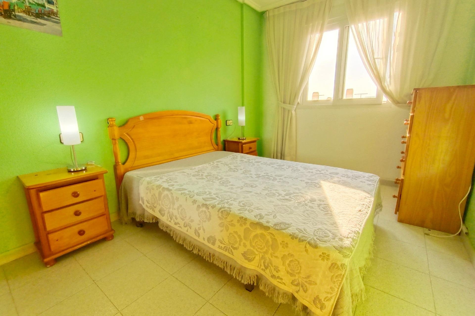 Resale - Apartment - Torrevieja - Acequion