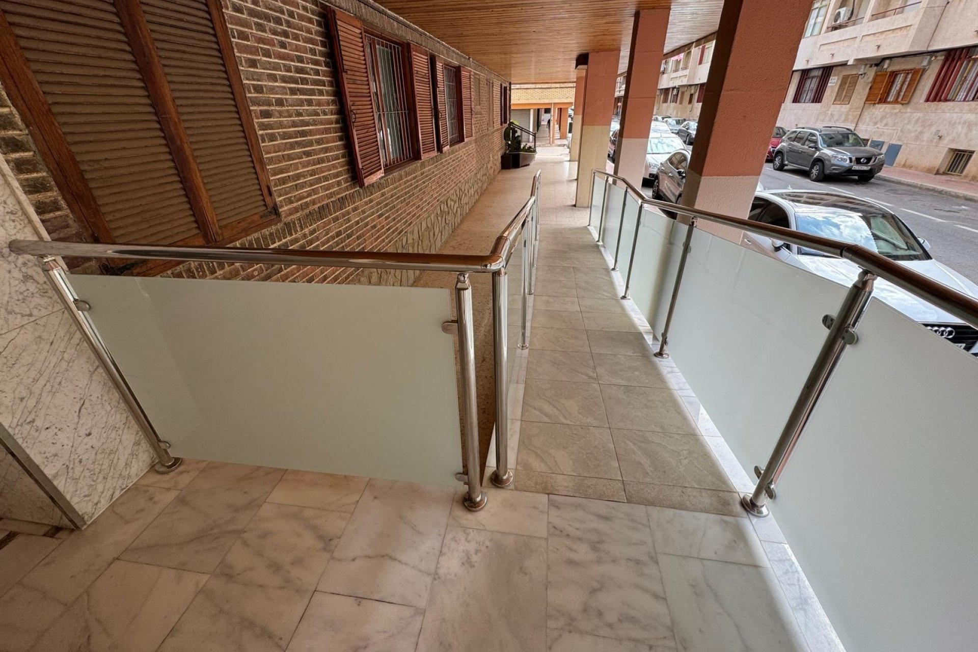 Resale - Apartment - Torrevieja - Acequion