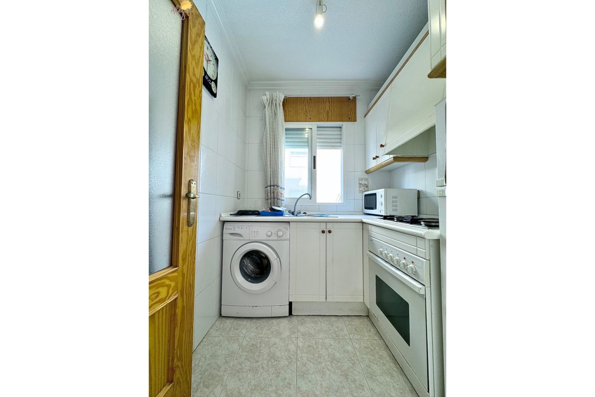 Resale - Apartment - Torrevieja - Acequion