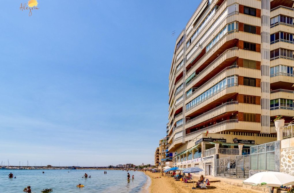 Resale - Apartment - Torrevieja - Acequion