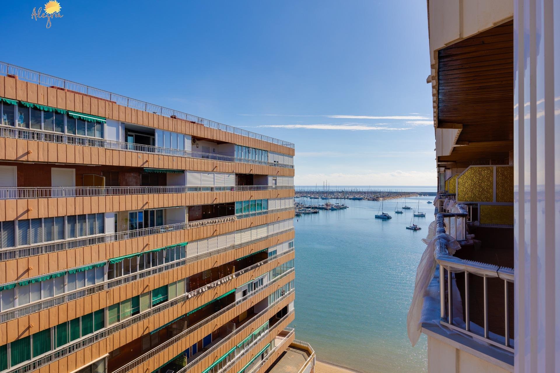 Resale - Apartment - Torrevieja - Acequion