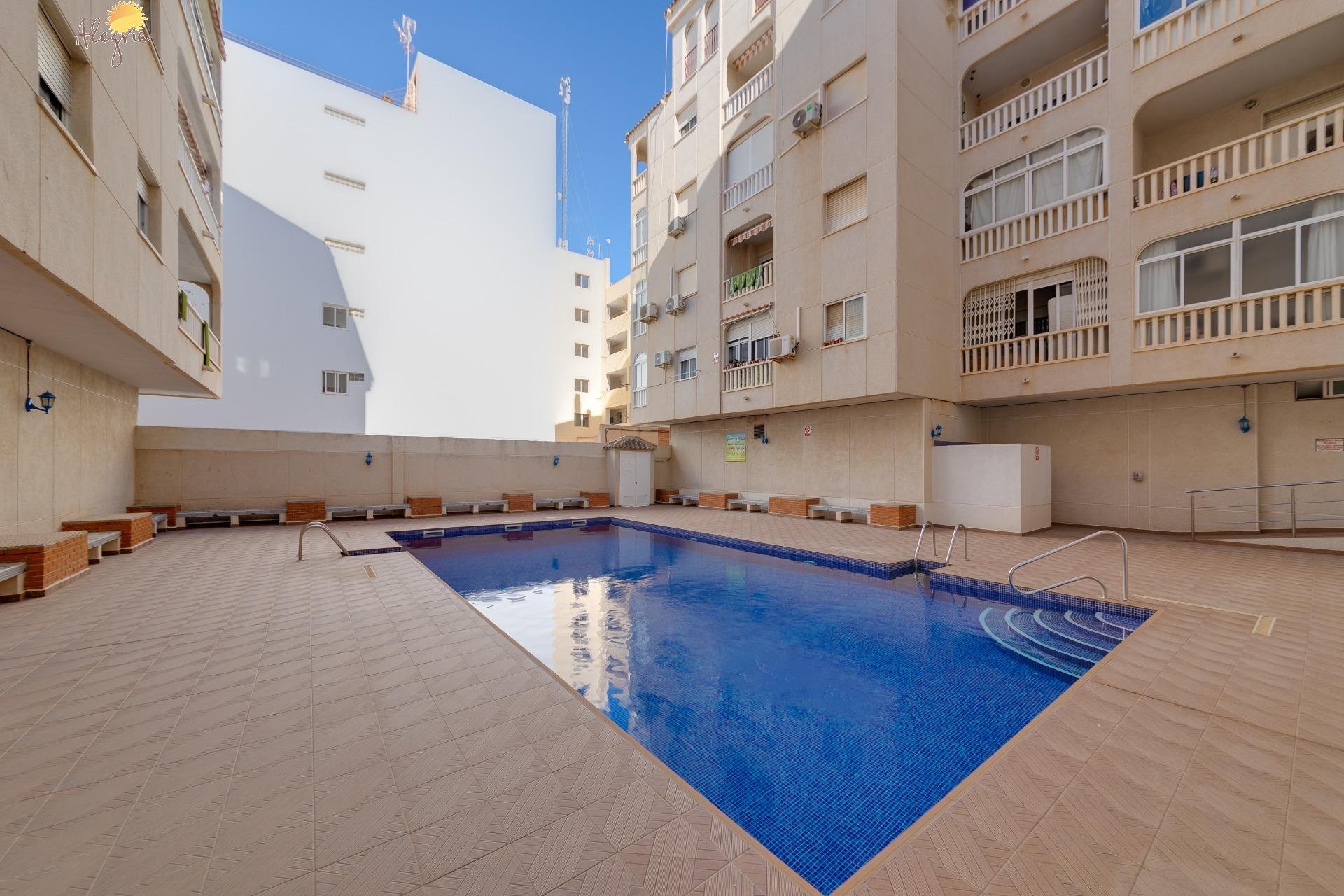 Resale - Apartment - Torrevieja - Acequion