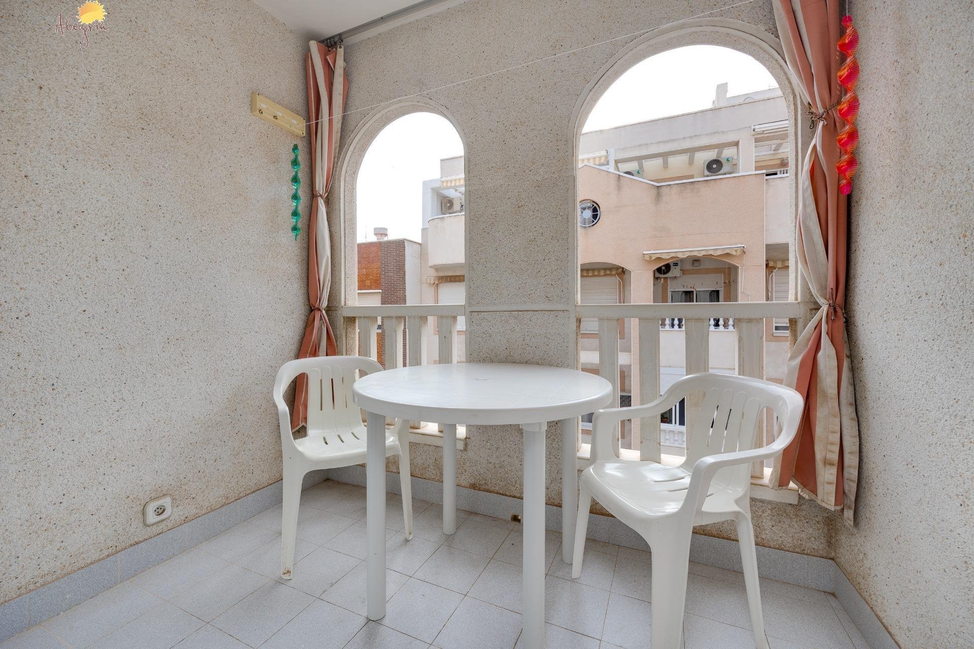 Resale - Apartment - Torrevieja - Acequion