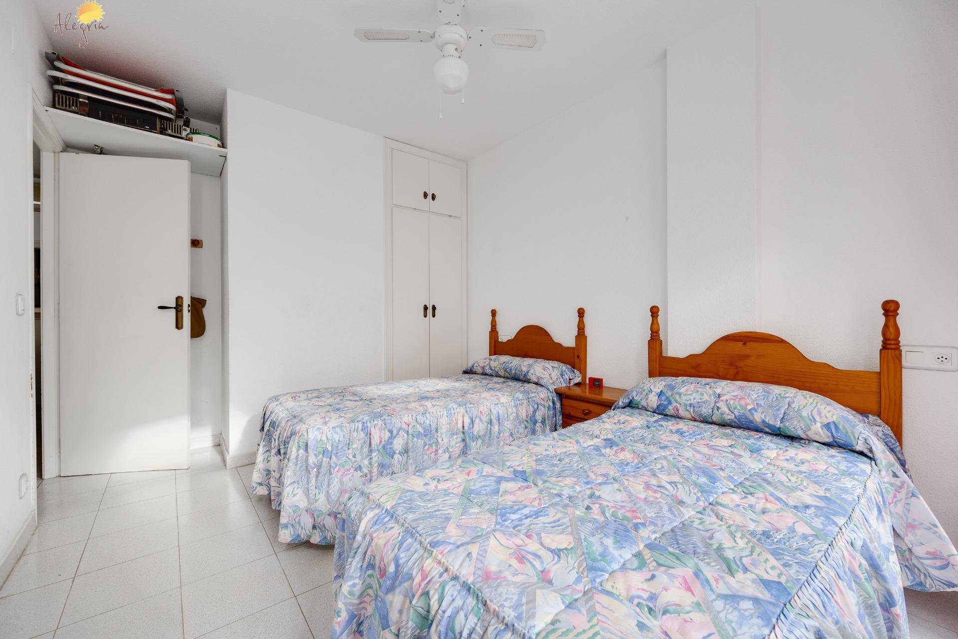 Resale - Apartment - Torrevieja - Acequion