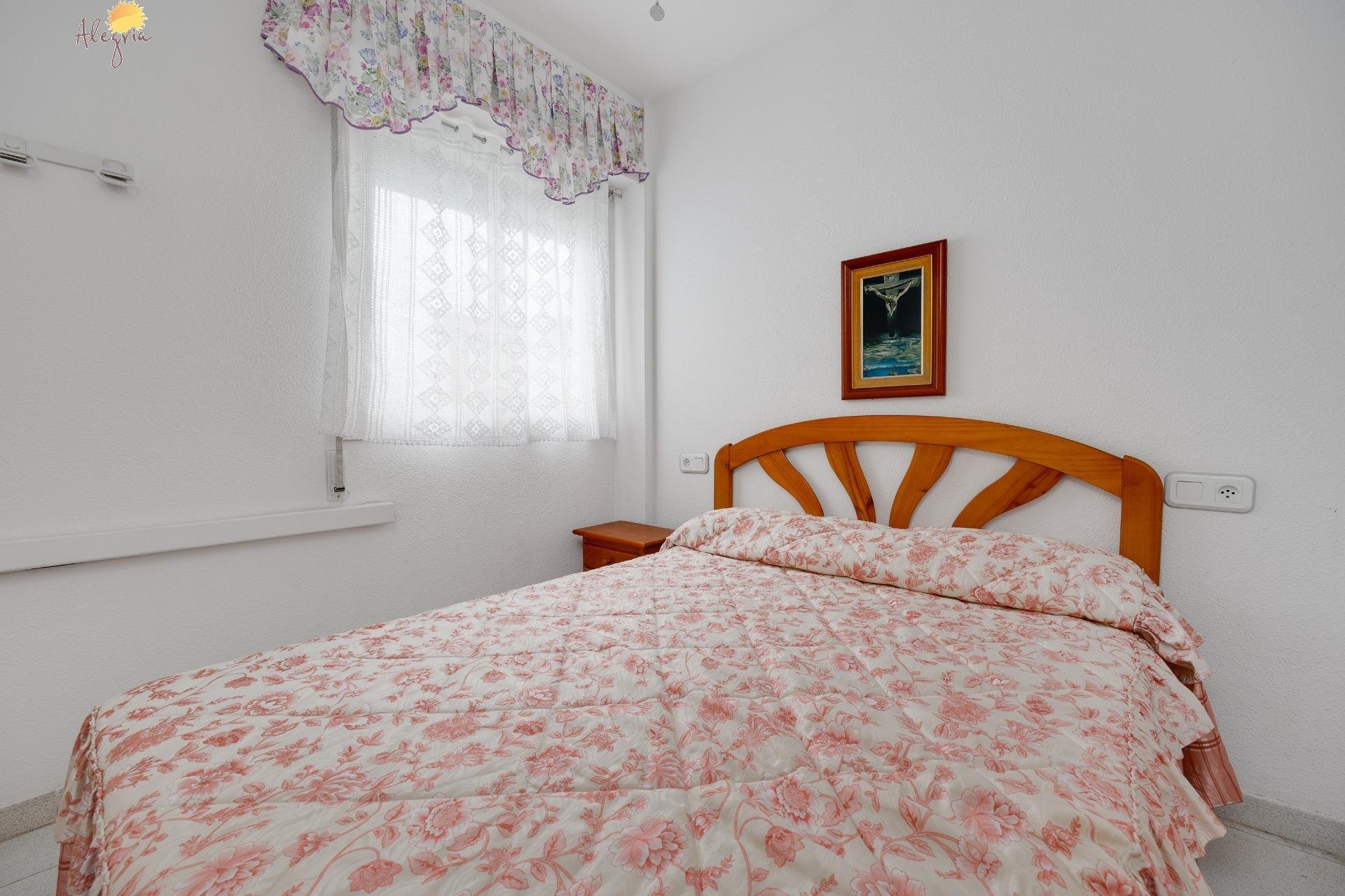 Resale - Apartment - Torrevieja - Acequion