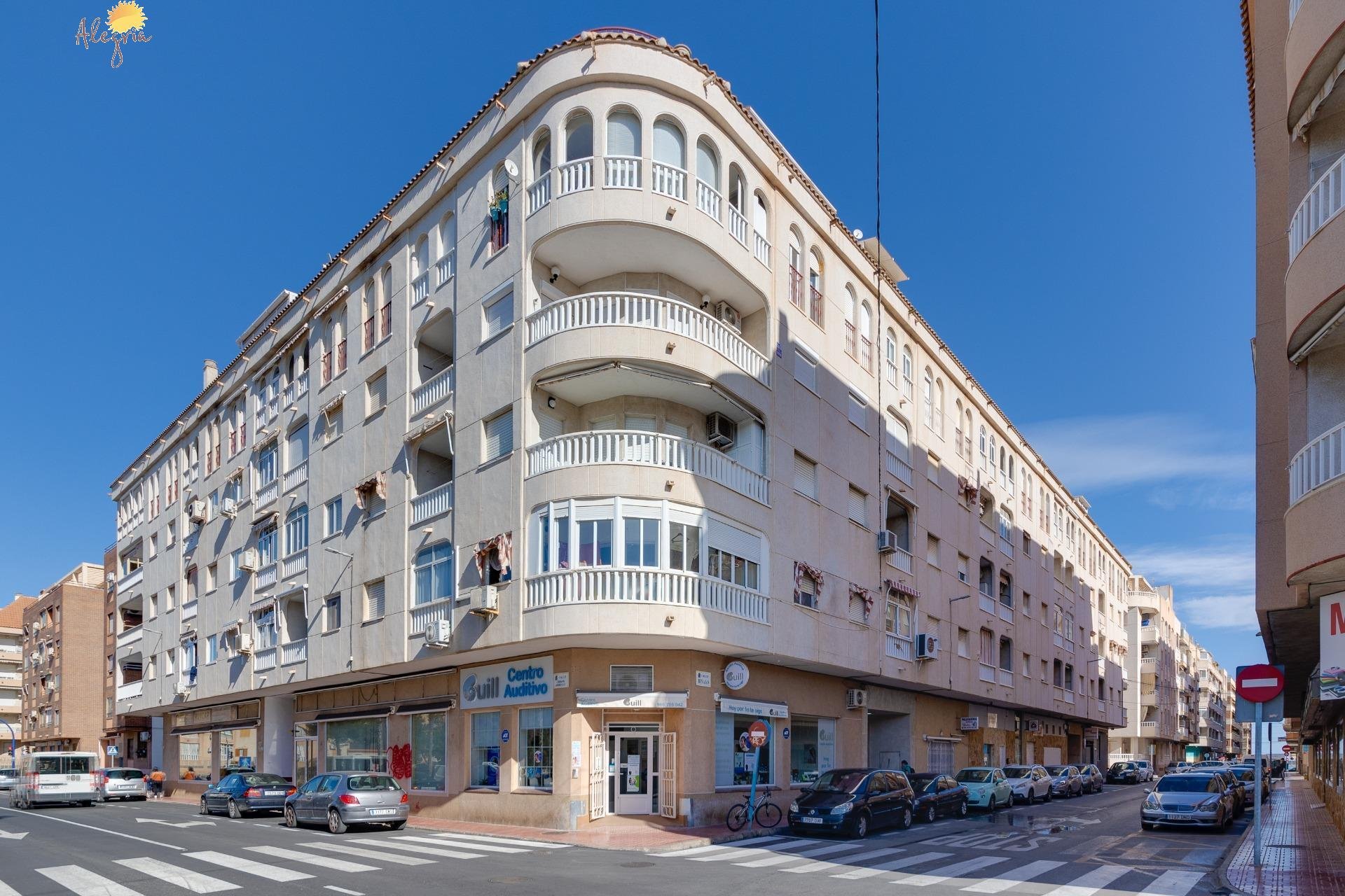 Resale - Apartment - Torrevieja - Acequion