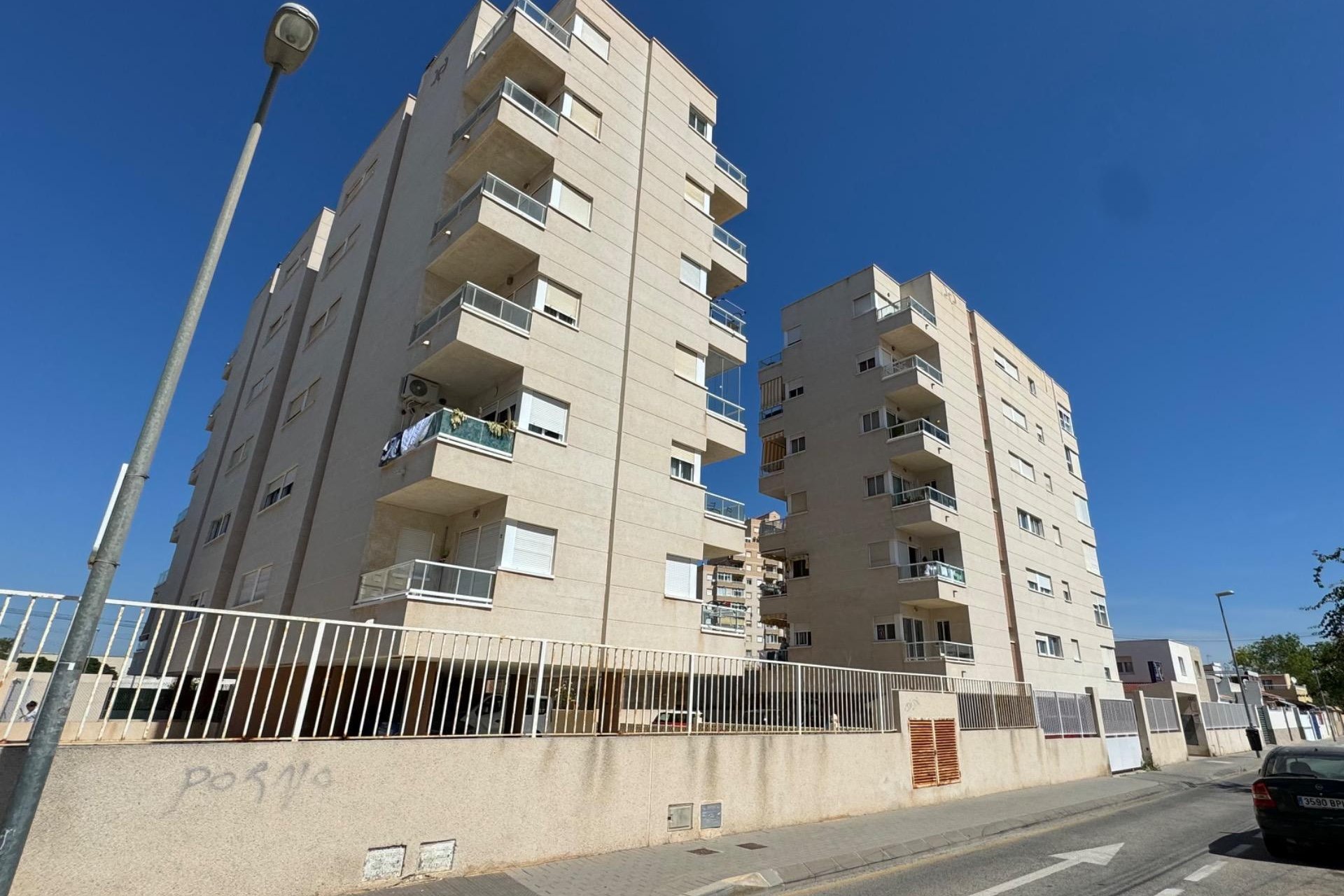 Resale - Apartment - Torrevieja - Aguas nuevas 1