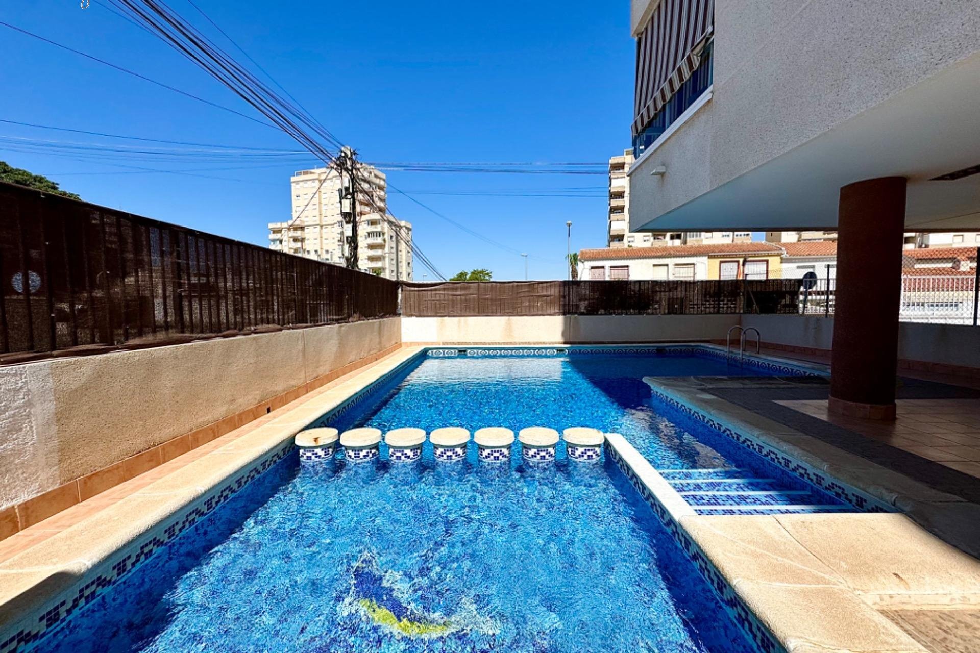 Resale - Apartment - Torrevieja - Aguas nuevas 1