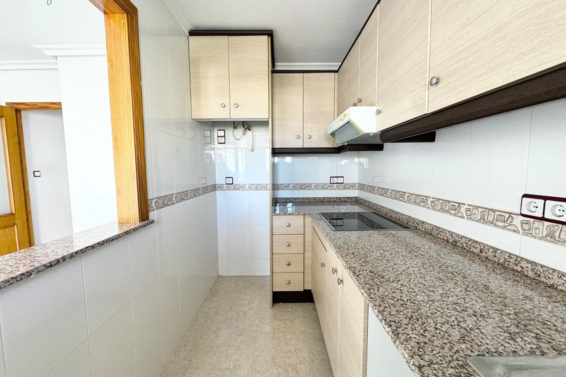 Resale - Apartment - Torrevieja - Aguas nuevas 1