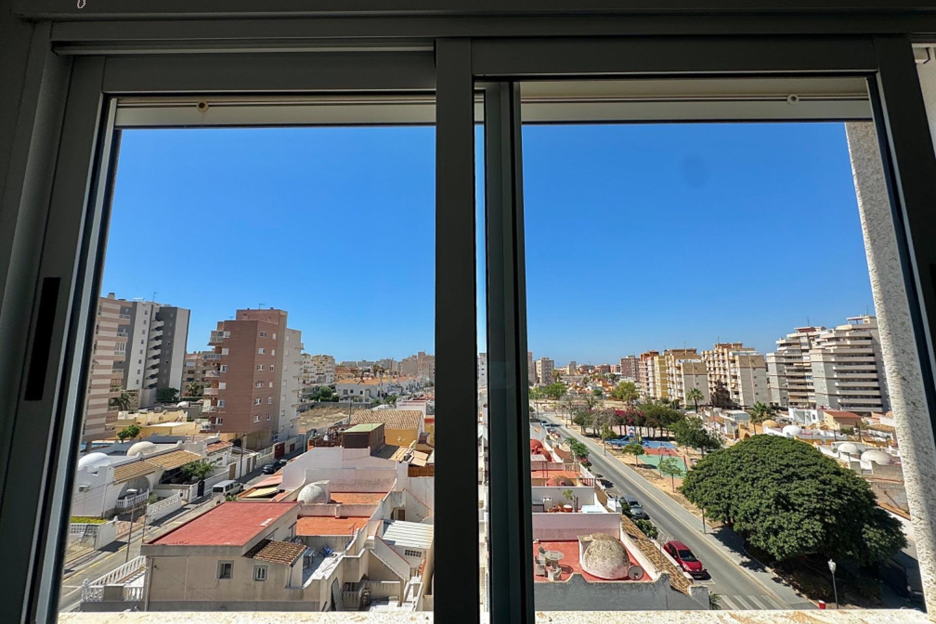 Resale - Apartment - Torrevieja - Aguas nuevas 1