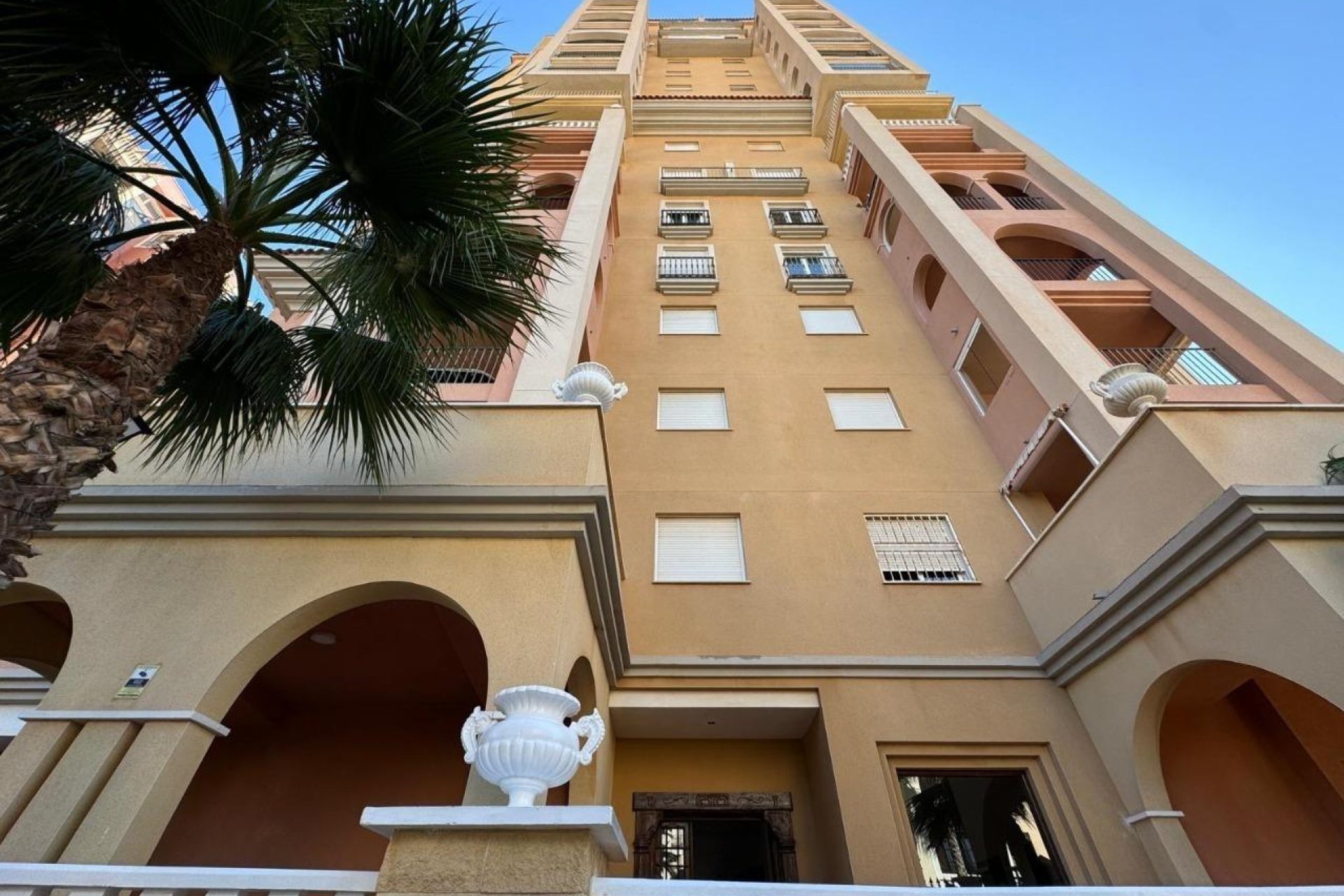 Resale - Apartment - Torrevieja - Aldea del mar