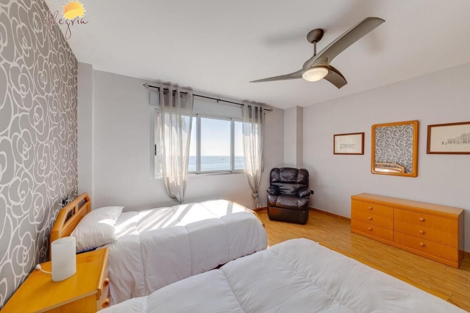 Resale - Apartment - Torrevieja - Aldea del mar