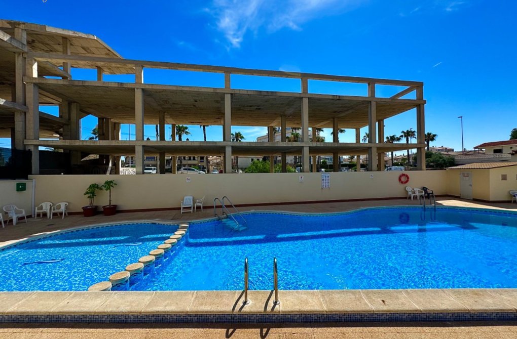 Resale - Apartment - Torrevieja - Cabo cervera