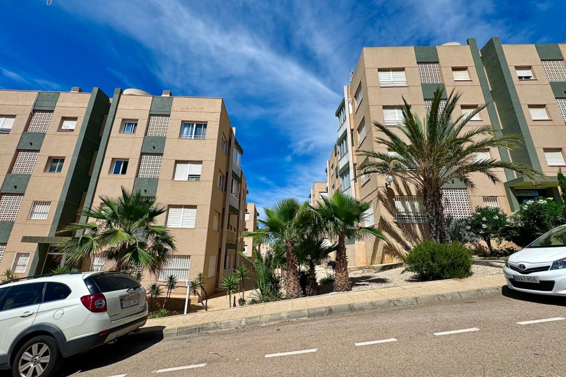 Resale - Apartment - Torrevieja - Cabo cervera