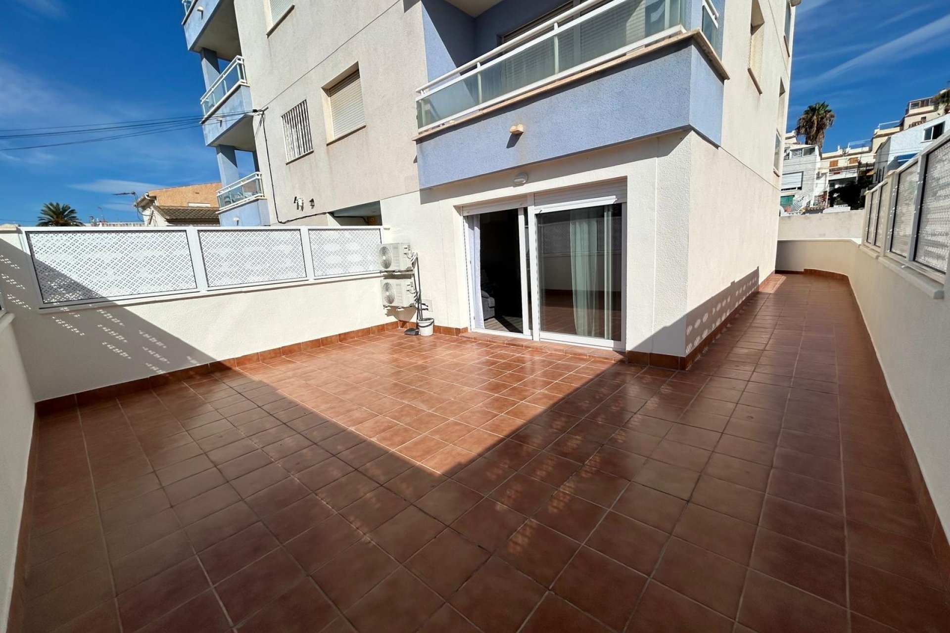 Resale - Apartment - Torrevieja - Calas blanca