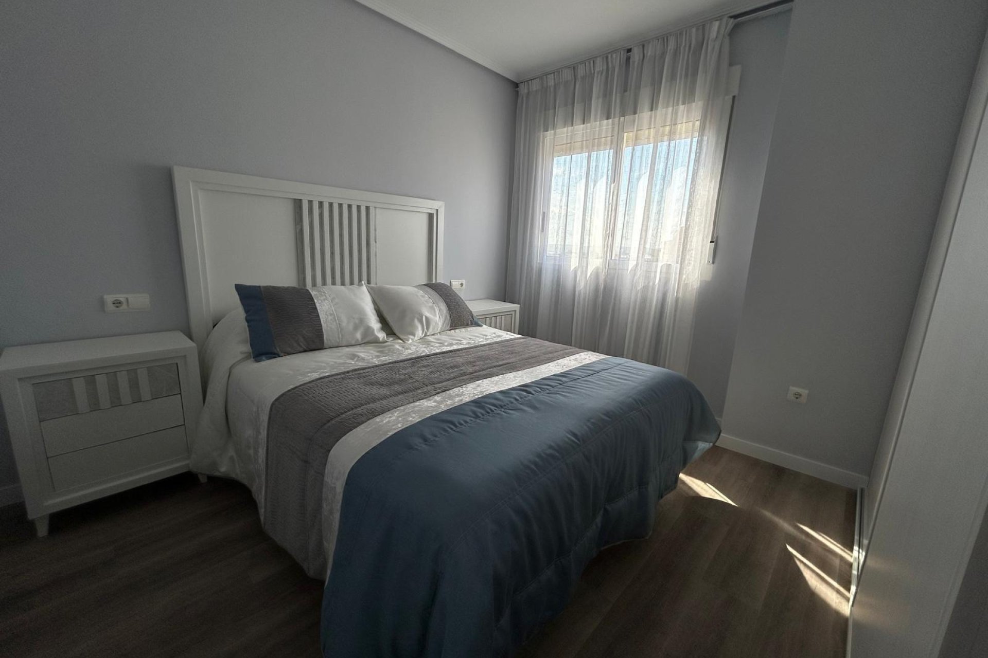 Resale - Apartment - Torrevieja - Calas blanca