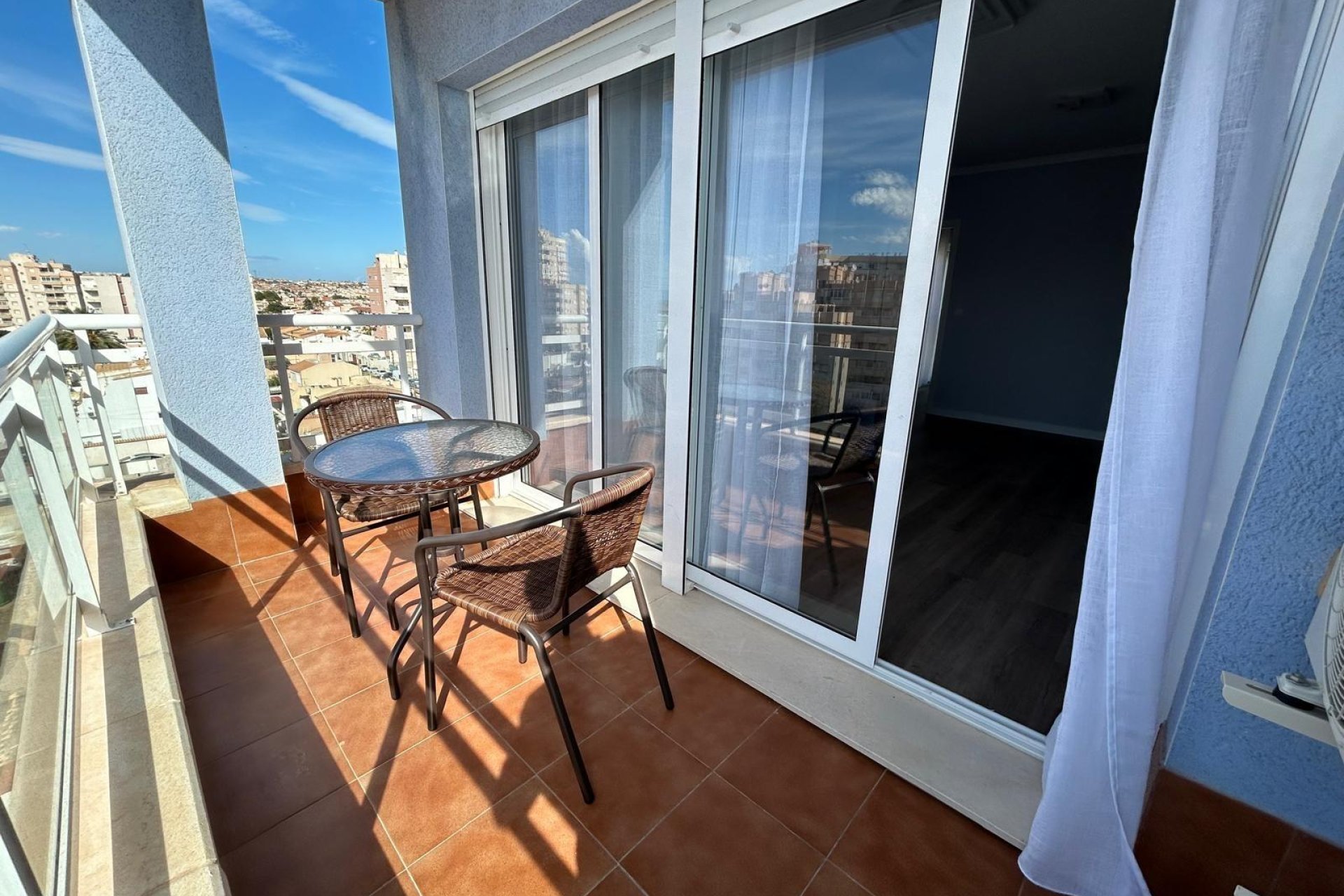 Resale - Apartment - Torrevieja - Calas blanca