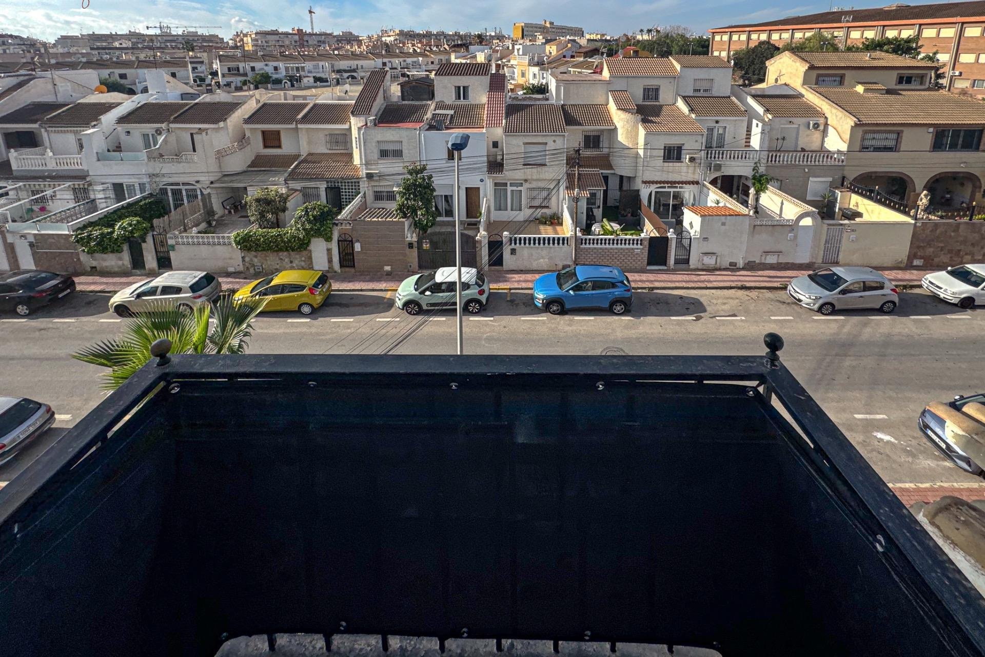 Resale - Apartment - Torrevieja - Calas blanca