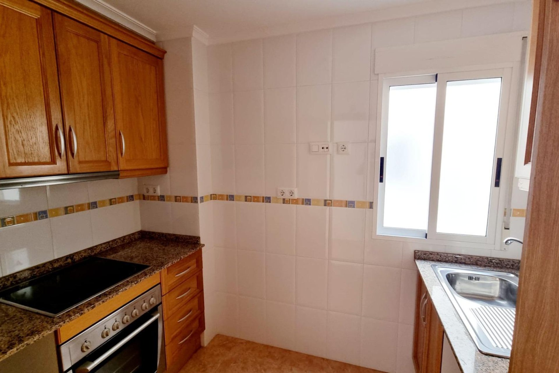 Resale - Apartment - Torrevieja - Calas blanca