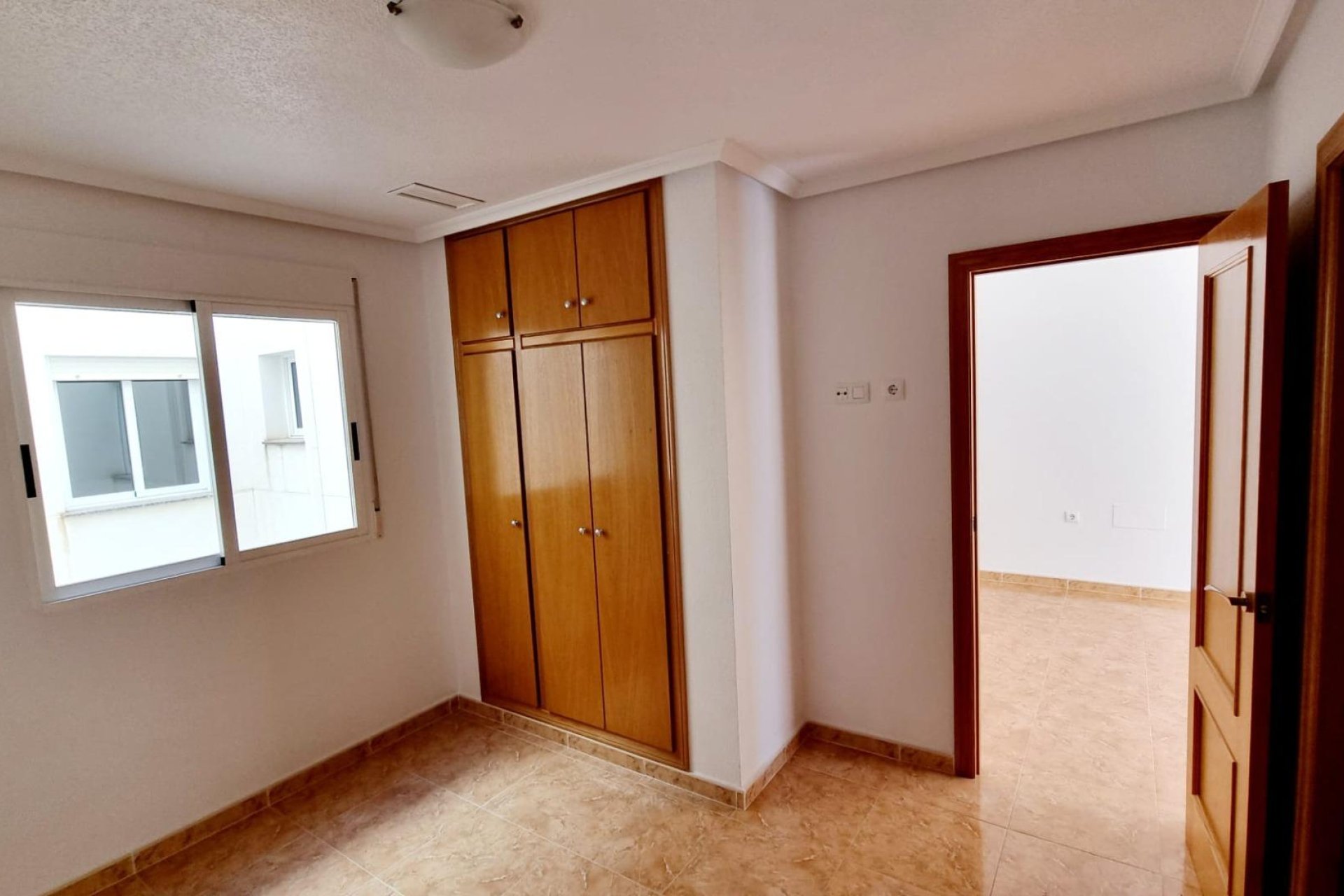 Resale - Apartment - Torrevieja - Calas blanca