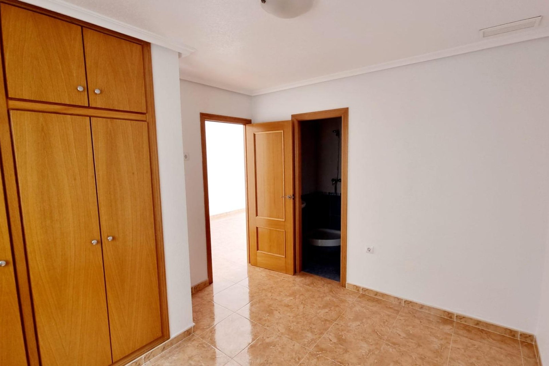 Resale - Apartment - Torrevieja - Calas blanca