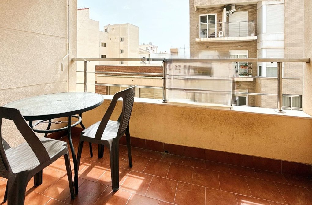 Resale - Apartment - Torrevieja - Centro