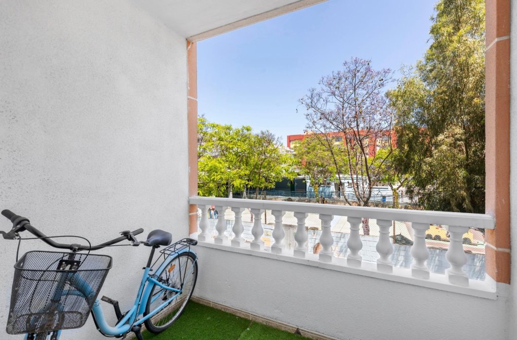 Resale - Apartment - Torrevieja - Centro