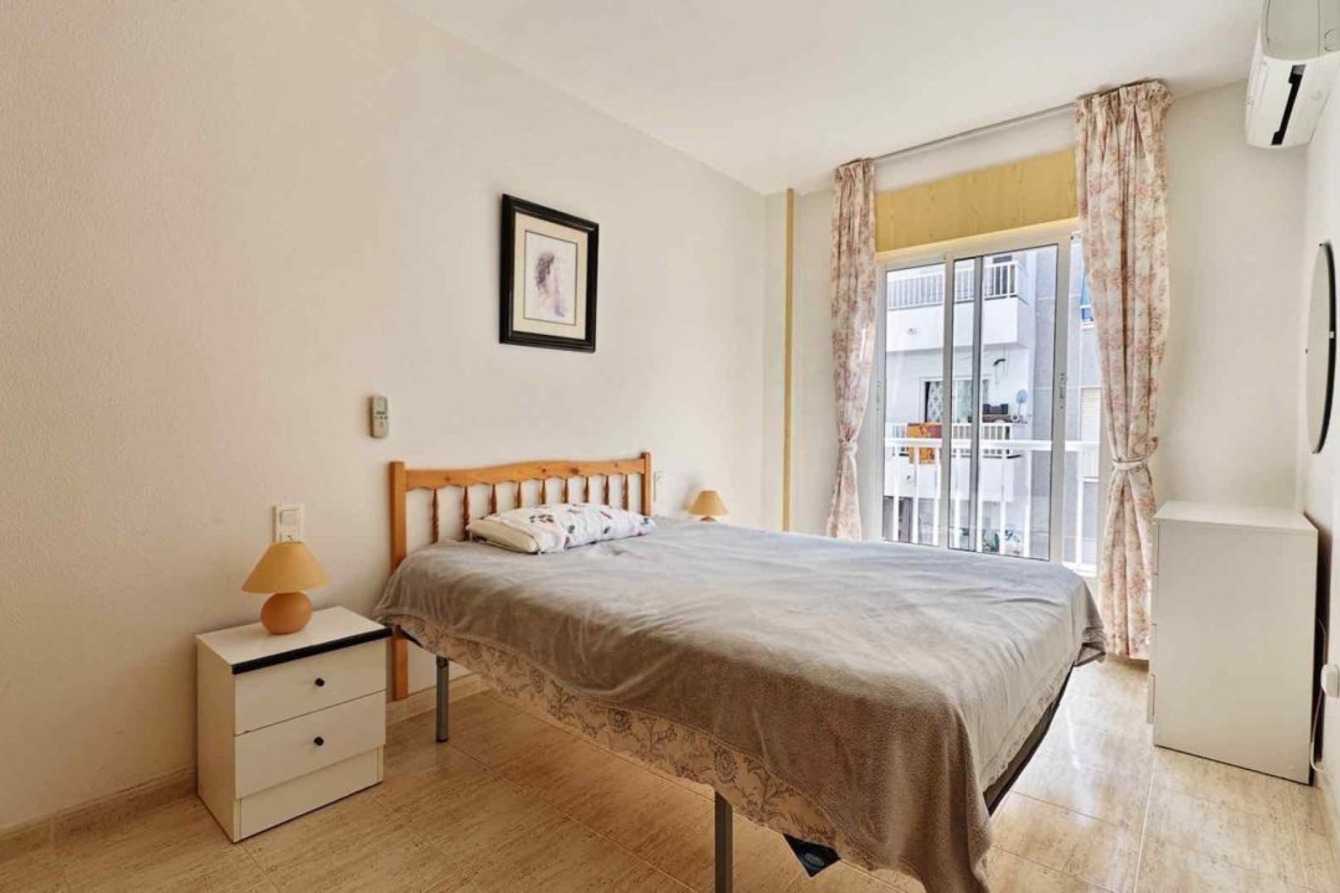 Resale - Apartment - Torrevieja - Centro