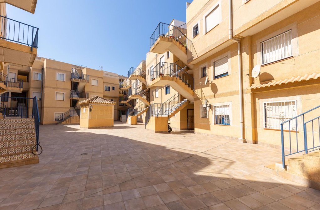 Resale - Apartment - Torrevieja - Centro