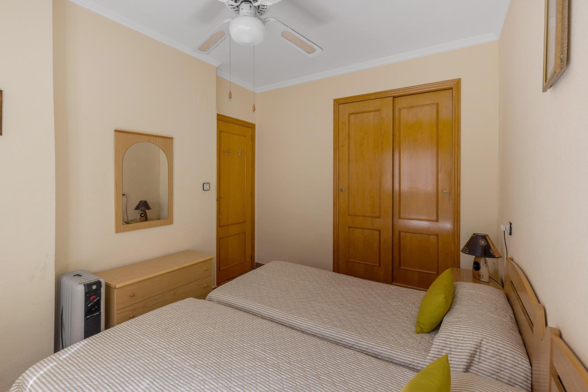 Resale - Apartment - Torrevieja - Centro