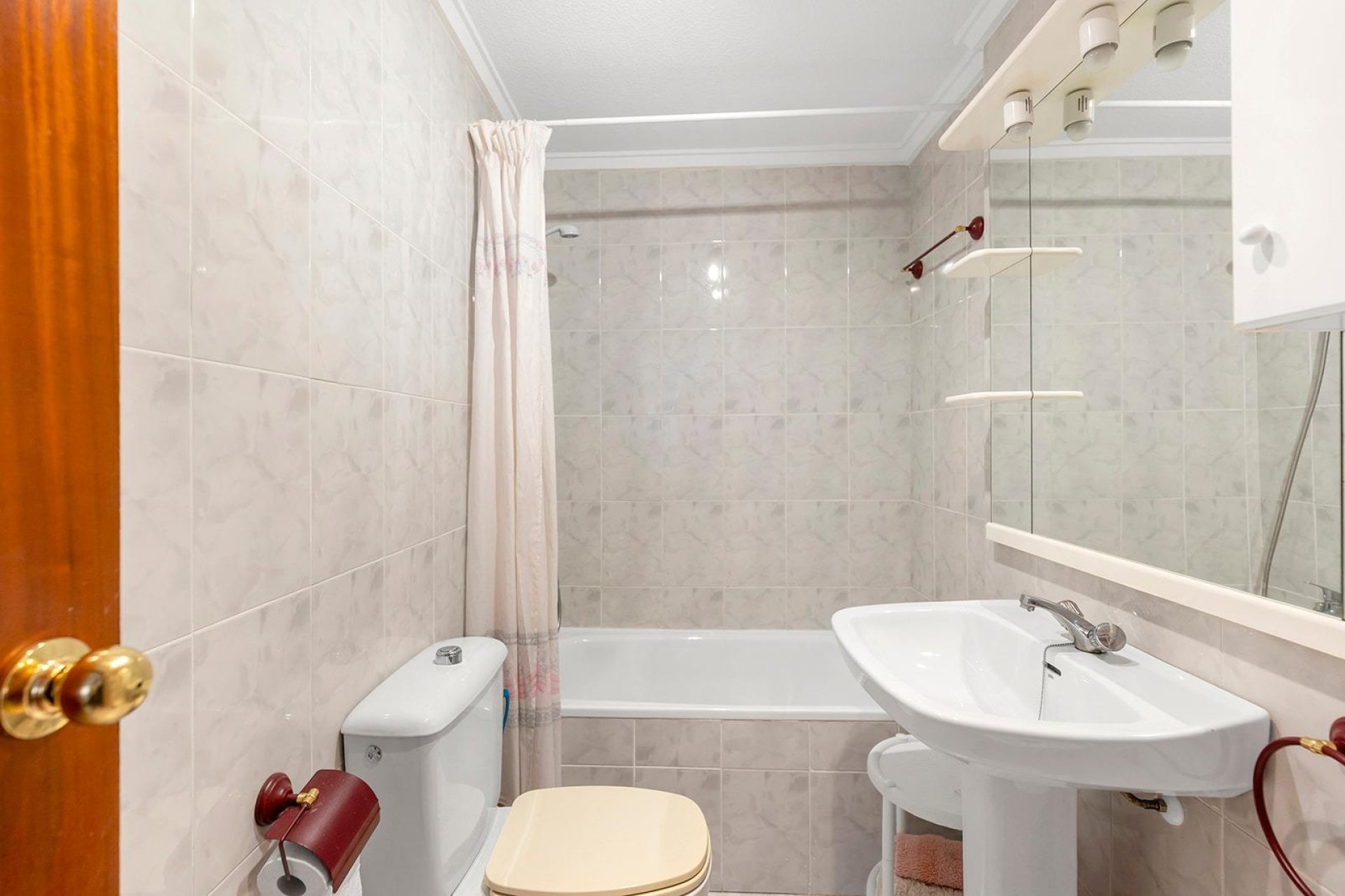 Resale - Apartment - Torrevieja - Centro