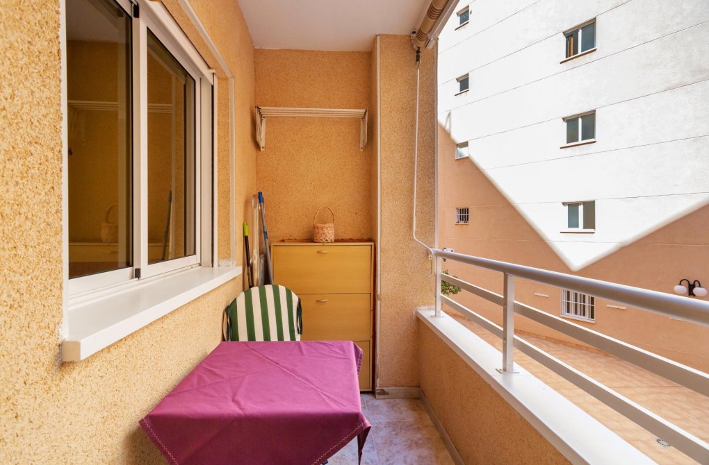Resale - Apartment - Torrevieja - Centro